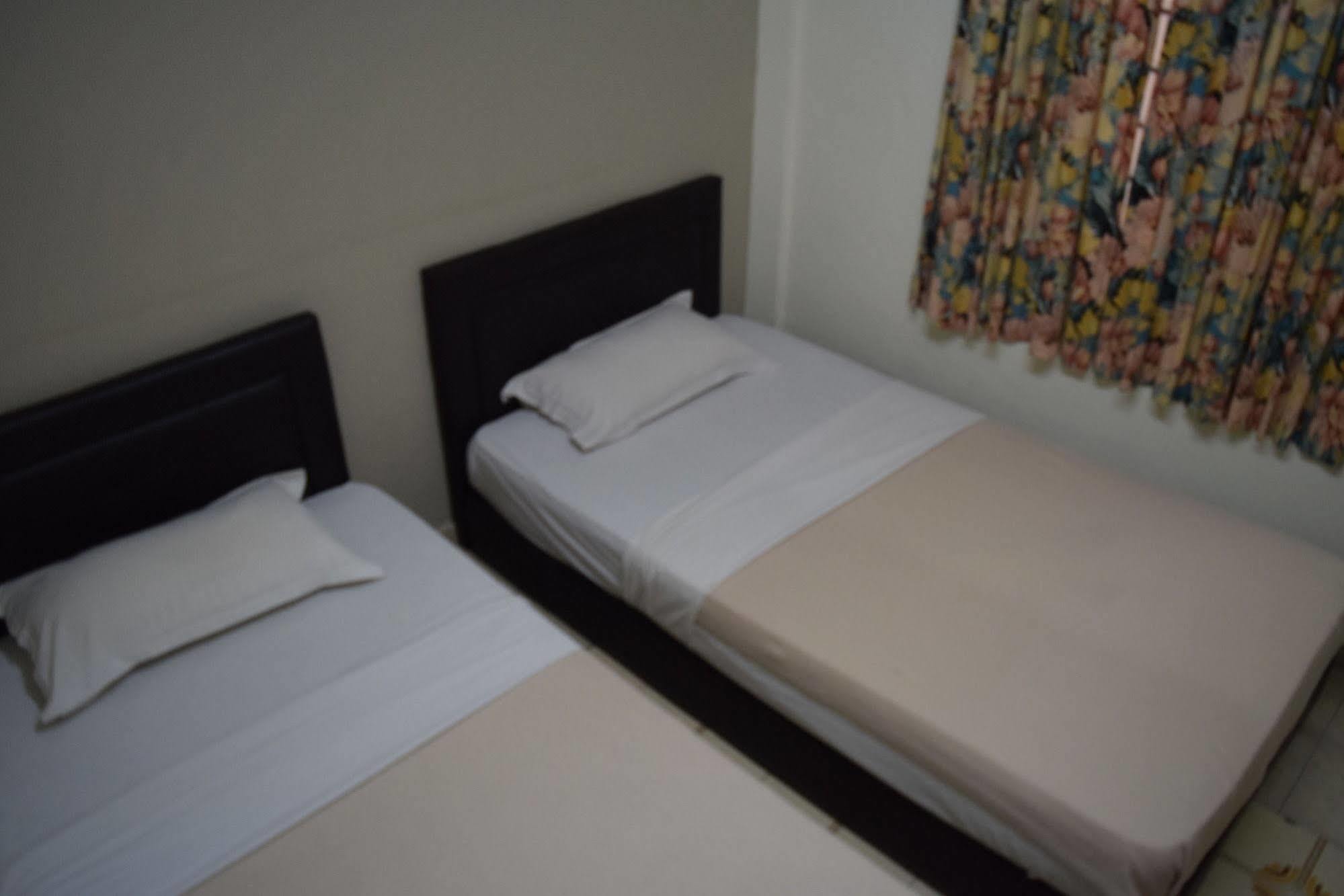 Casa Blanca Guest House Malacca Exteriör bild
