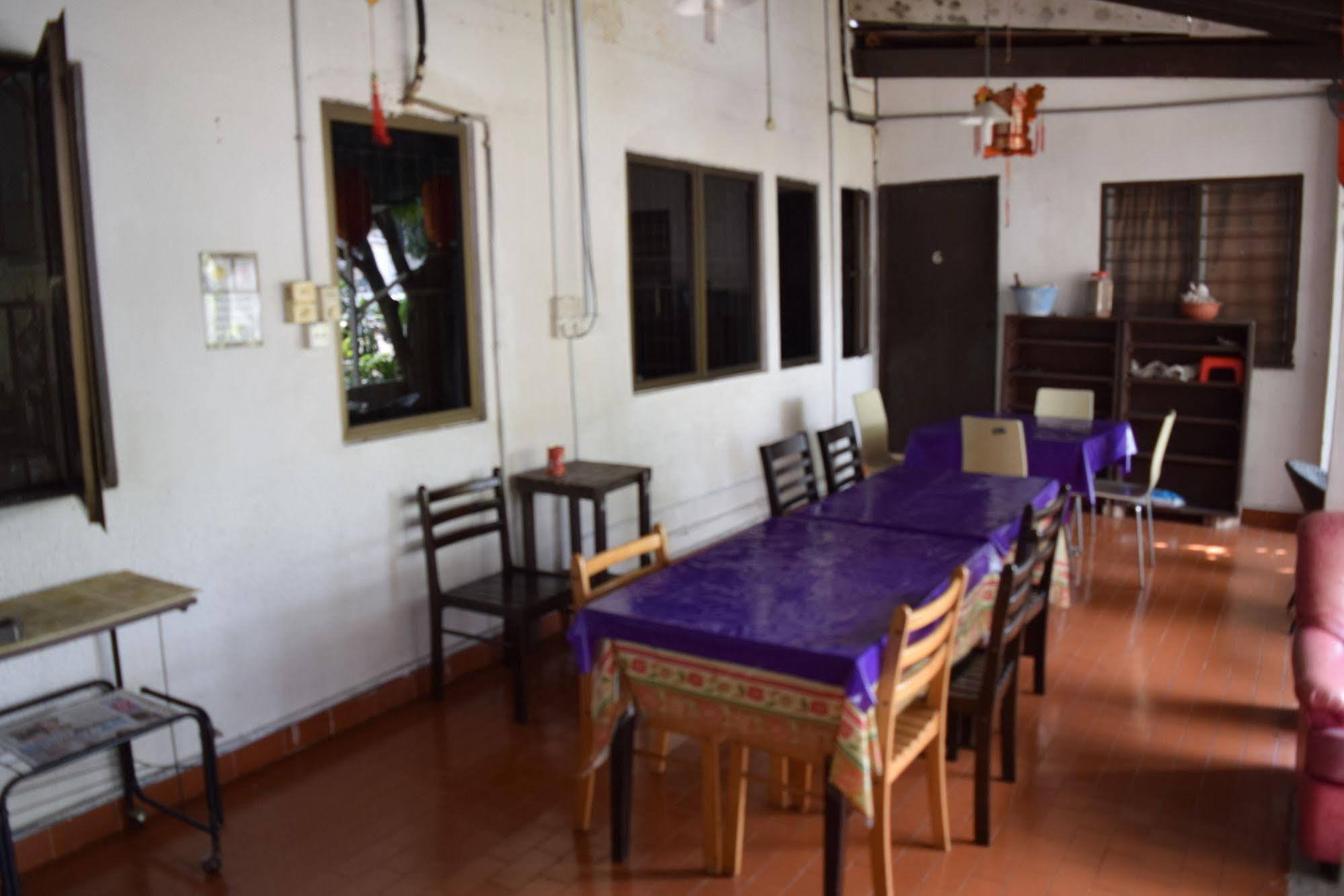 Casa Blanca Guest House Malacca Exteriör bild